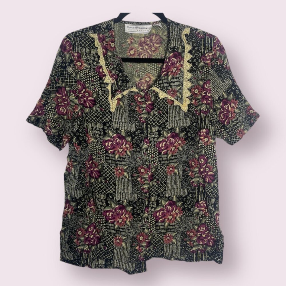 Vintage Floral Scallop Lace Embroidered Hipster Hippie Art Button Hip Blouse Top